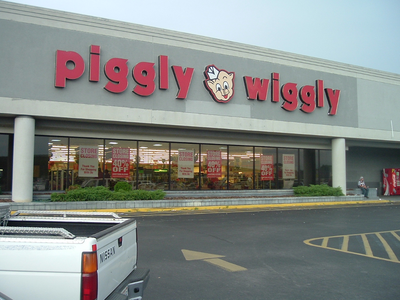 PIGGLY WIGGLY CLOSING Friday, July 18, 2008 archive photo